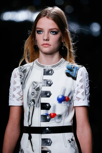 Look 39
